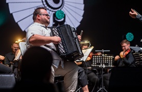 Koncert i ognisty spektakl