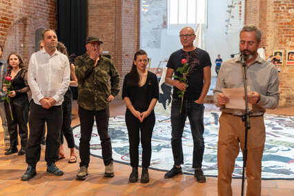 Międzynarodowo w galerii