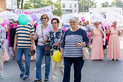 Seniorzy przemaszerowali przez miasto