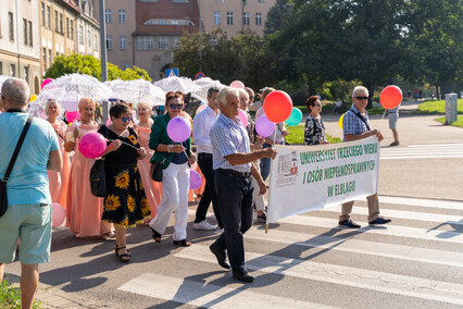 Seniorzy przemaszerowali przez miasto