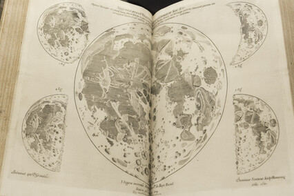 Kosmos zaklęty w druku