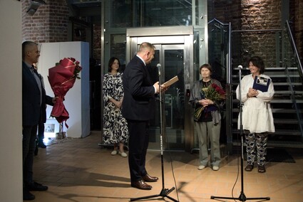 7 z 65 i róże dla Róży