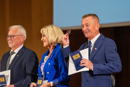 „Z chęci pomagania“