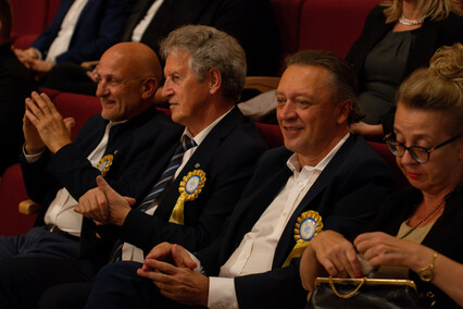 „Z chęci pomagania“