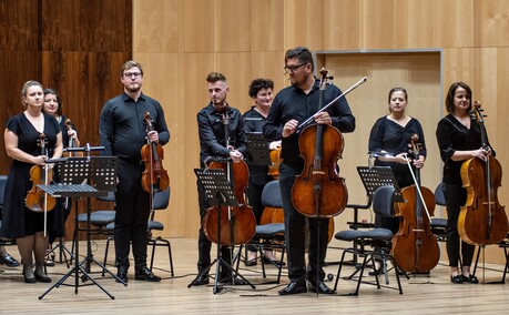 Muzycznym krokiem na zachód