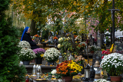 \"Zapalić znicze, pomodlić się, spotkać się z rodziną\"