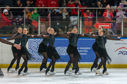 Synchronicznie, efektownie i z gracją