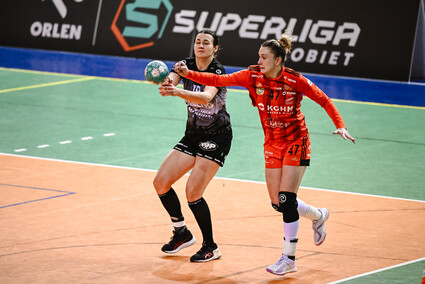 Przegrana Startu z mistrzyniami Polski