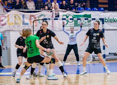 Przegrana po karnych juniorek Truso