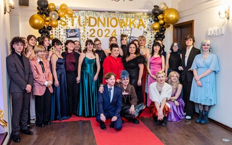 W życiu piękne są chwile. Studniówka LSP