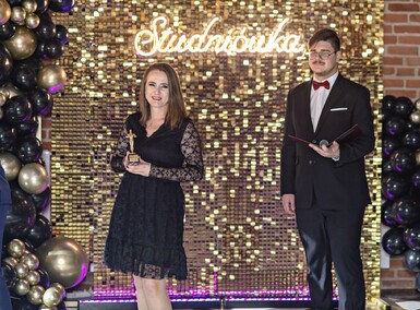 Taki bal jest jeden w życiu. Studniówka ZSTI