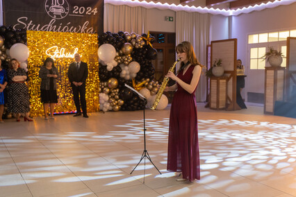 Zabawa I LO sto osiem dni przed maturą