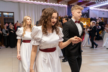 Zabawa I LO sto osiem dni przed maturą