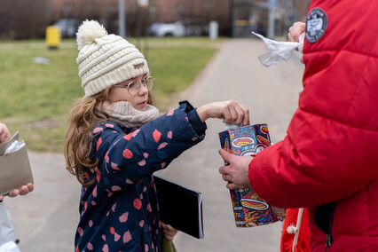 Światełko do nieba, a pieniądze do puszki