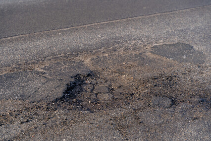 Dziurawe ulice. Co z ich remontem?