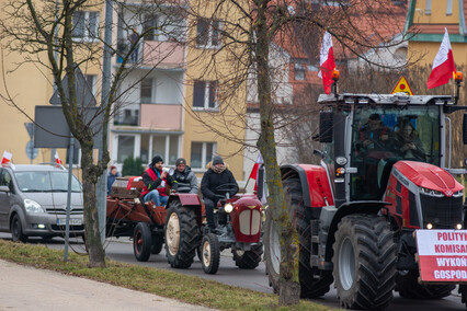 \"Potrzebujemy konkretnych rozwiązań\". Rolnicy protestowali na ulicach Elbląga