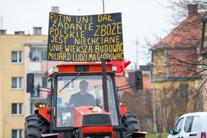 \"Potrzebujemy konkretnych rozwiązań\". Rolnicy protestowali na ulicach Elbląga