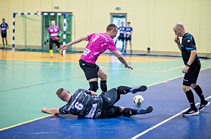 Łatwiej jest grać czy sędziować?