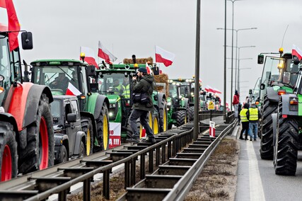 Protest rolników w Elblągu. \"Sprowadzanie towarów z Ukrainy nas rujnuje\"