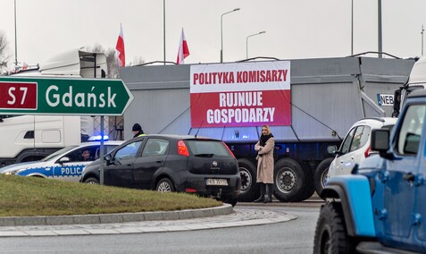 Protest rolników w Elblągu. \"Sprowadzanie towarów z Ukrainy nas rujnuje\"