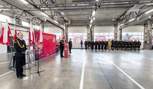 Komendant żegna się ze strażacką służbą