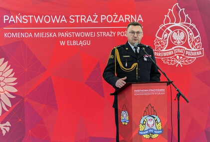 Komendant żegna się ze strażacką służbą