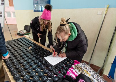 Wikingowie z hokejowym krążkiem