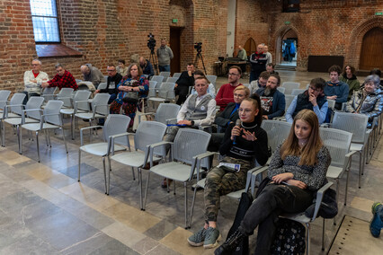 Miejsce dla młodych, czyli debata portElu
