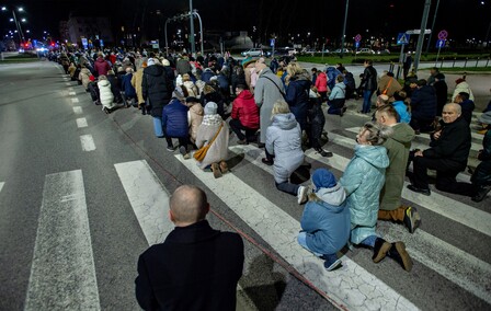 Wierni przeszli przez Elbląg w Drodze Krzyżowej