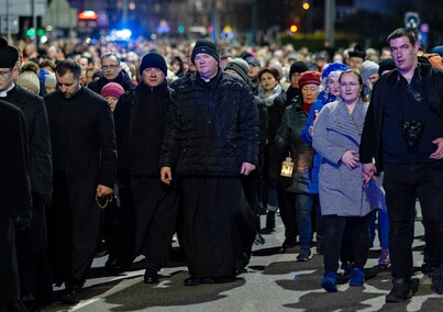 Wierni przeszli przez Elbląg w Drodze Krzyżowej