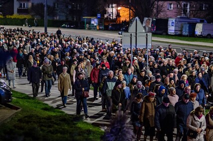 Wierni przeszli przez Elbląg w Drodze Krzyżowej