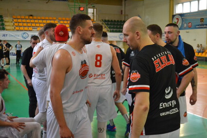 Jak Feniks z popiołów  (korespondencja z Piły) 