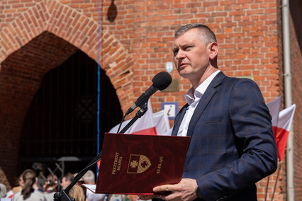 \"Nasze barwy to oznaka wolnego państwa\"