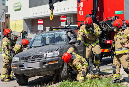 Awaria przyczyną dachowania