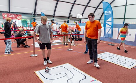 „Widziałem tu kilku mocnych zawodników”. W szkole walczyły roboty