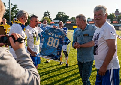 Piłeczka chodziła jak dawniej  (35 lat od srebrnego medalu) 