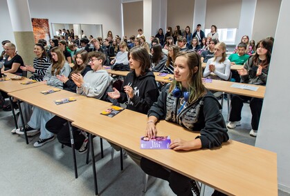Czy trudno jest wymyślić dobry tytuł? Konkurs dziennikarski dla uczniów szkół średnich