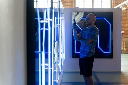 Formy i neony w Galerii EL Formy i neony w Galerii EL