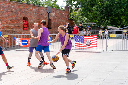 Armwrestling, streetball i amerykański styl