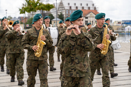 „Od dziecka marzył, by być w wojsku”. Przysięgali na bulwarze