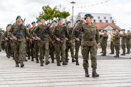 „Od dziecka marzył, by być w wojsku”. Przysięgali na bulwarze