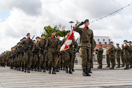 „Od dziecka marzył, by być w wojsku”. Przysięgali na bulwarze