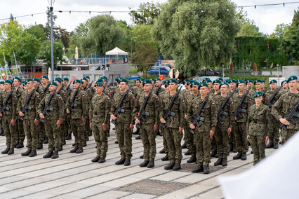 „Od dziecka marzył, by być w wojsku”. Przysięgali na bulwarze