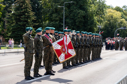 „Krwawy marsz zatrzymany pod Warszawą“