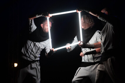 Głodnemu zabawy chleb i muzyka na myśli