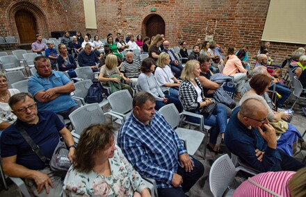 W oparach absurdu z Gombrowiczem, Klancykiem i Suchanow