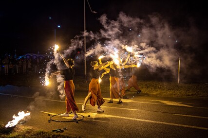 Piątka pod gwiazdami