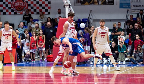 Elbasket uczy się ligi