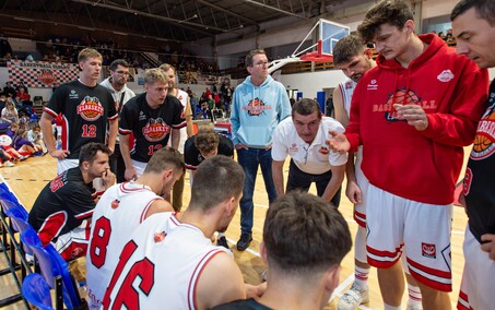 Elbasket uczy się ligi
