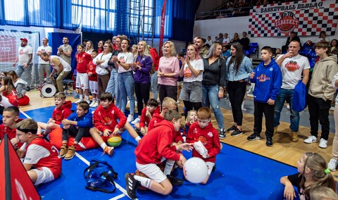 Elbasket uczy się ligi